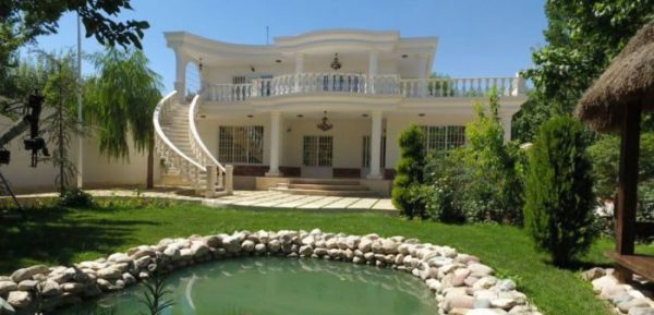 کدام باغ عمارت برای عکاسی بهتر است؟ معرفی باغ عمارت عروس درخشان
